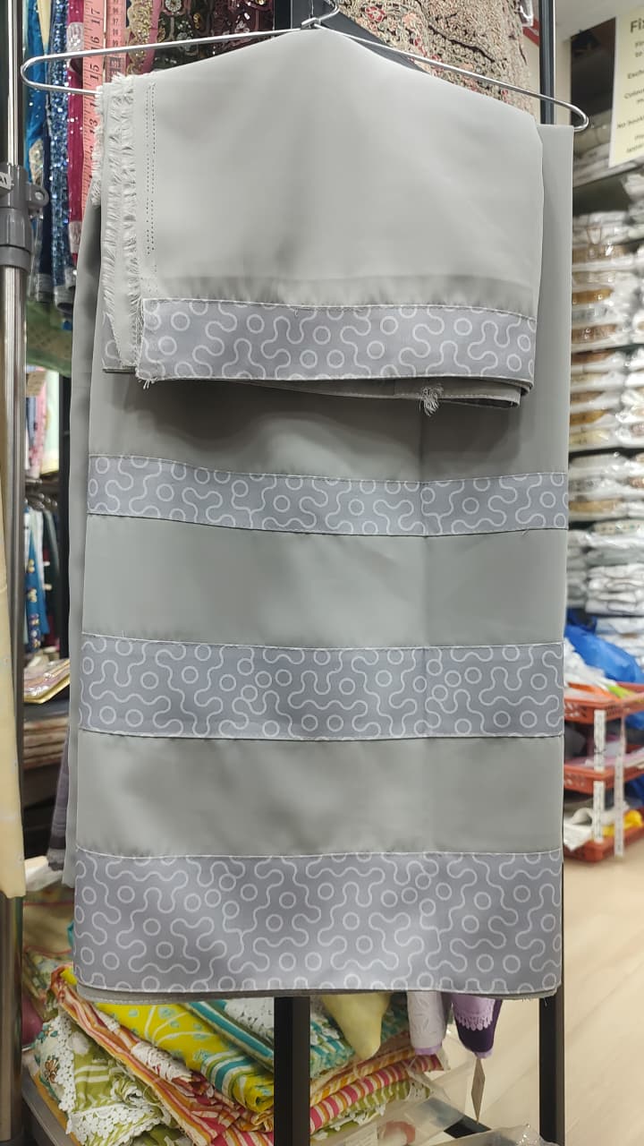  Abaya